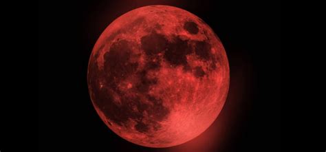 Experts Say Rare Super Blood Moon Will Cause Break-Ups