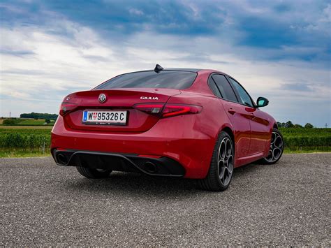 Foto Alfa-Romeo-Giulia-2-0-16V-280-AT8-Q4-004.jpg vom Artikel Alfa Romeo Giulia Veloce Q4 im ...