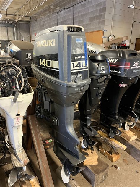 1999 Suzuki DT140 140 hp 2-Stroke Outboard Boat Motor Engine Two Stroke ...