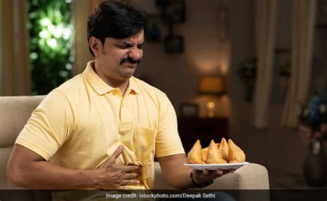 Home Remedies: अगर चटपटा खाने से Food Poisoning हो गई है तो घबराएं नहीं ...