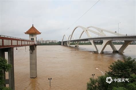 柳州出现今年首个洪峰水位-广西高清图片-中国天气网