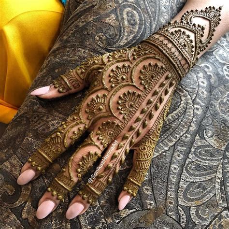 Sonika's Henna Art on Instagram: "Love this modern bridal henna design ...