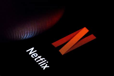 What Is 77 Minutes on Netflix? Where Can You Watch the '77 Minutes ...