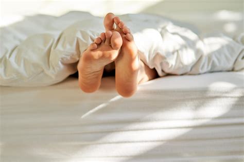 Why Does the Bottom of My Foot Itch: 10 Symptoms - Life As It Is