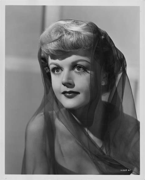 6 Stunning Photos Of Angela Lansbury When She Was Young