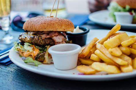 How to build healthy relation with junk food! – NutriBears Gummies
