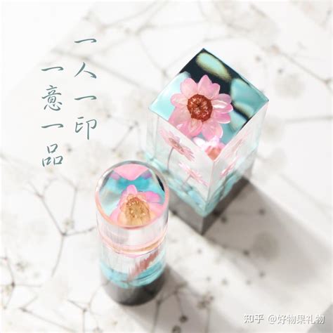 毕业礼物都是什么最新素材