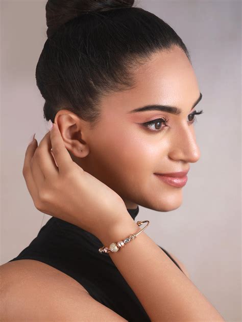 Priyaasi Studded Sphere Rings Rose Gold-Plated Bracelet