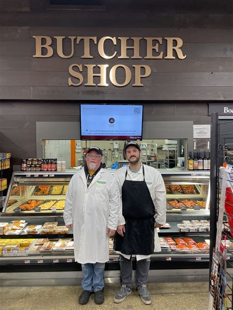 Wholesome Farmers Market, keeping old school local grocery business ...