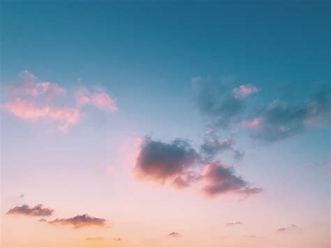 唯美天空粉色云朵图片,设计图片,素材免费下载 - 绘艺素材网