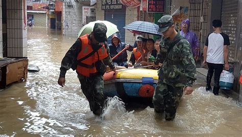 强降雨致广西多地出现洪涝灾害 10人死亡逾19万人受灾|新华网|受灾|洪涝灾害_新浪新闻