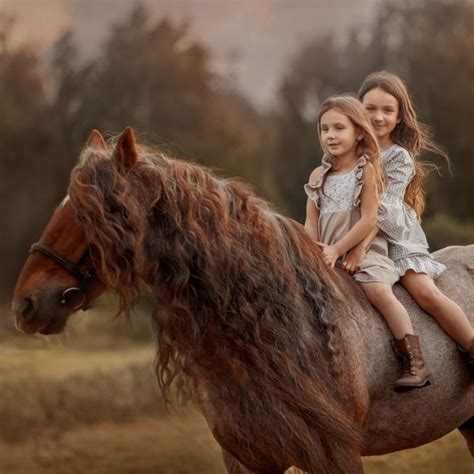 Girls Swim Nature 的图像结果