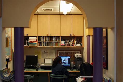 Stock Image Library Computer Center 的图像结果