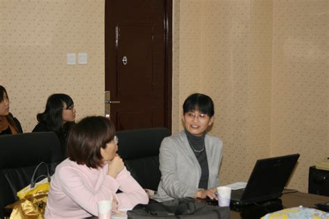 北京大学外国语学院高一虹教授来我校外国语学院作学术讲座
