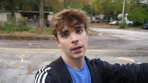 Ethan Travels (2016)