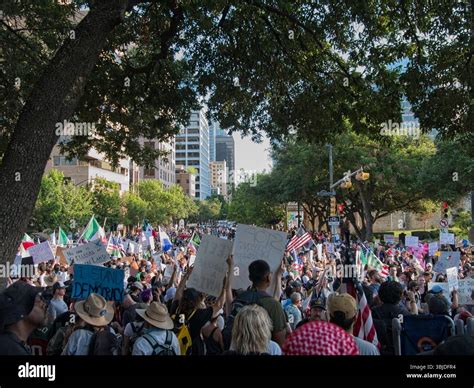 No Kings Protest, Austin, Texas, June 14,2025 Stock Photo - Alamy