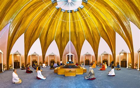 LOTUS - Light Of Truth Universal Shrine - Yogaville