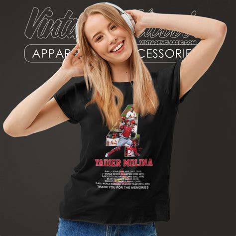Yadier Molina No 4 St Louis Cardinals Shirt - Vintagenclassic Tee