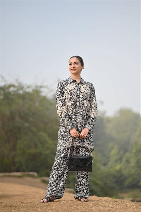 House Of Kari(Chikankari Clothing) - Gargi in Chikankari Polysilk Set ...