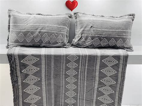 WYNK Winter King Size Flannel Woolen Warm One Bed-Sheet with 2 Pillow ...