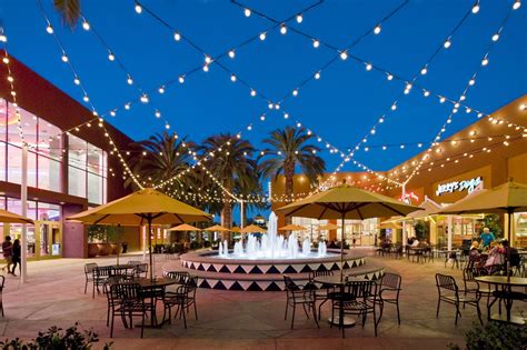 First Circle Design | Edwards Plaza at Tustin Marketplace ‐ Tustin, CA