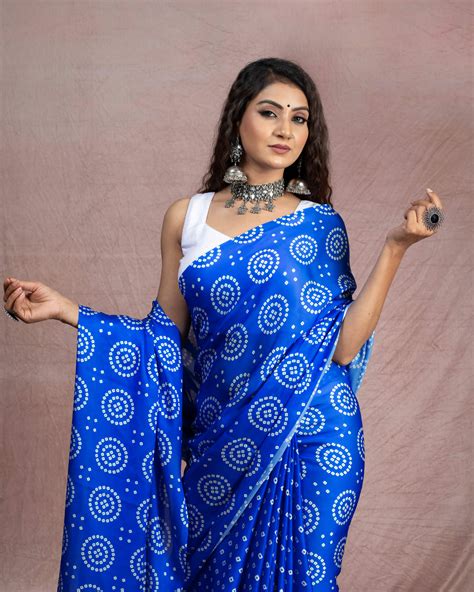 Royal Blue And Cream Bandhanii Pattern Digital Print Georgette Satin S ...