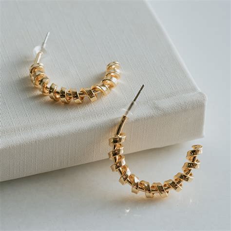 Perfectly Average – PERFECTLY AVERAGE