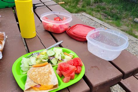 Practical and Easy Camping Lunch Ideas you need to try! ⋆ Take Them Outside