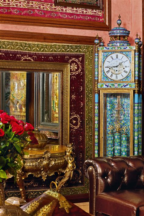 Sabyasachi Mukherjee’s new flagship jewellery store in Mumbai ...