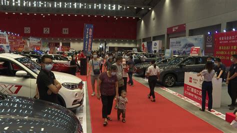 2020江门市汽车特惠节开幕 50多个品牌车型亮相