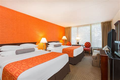 Howard Johnson by Wyndham Williamsburg | Williamsburg, VA Hotels