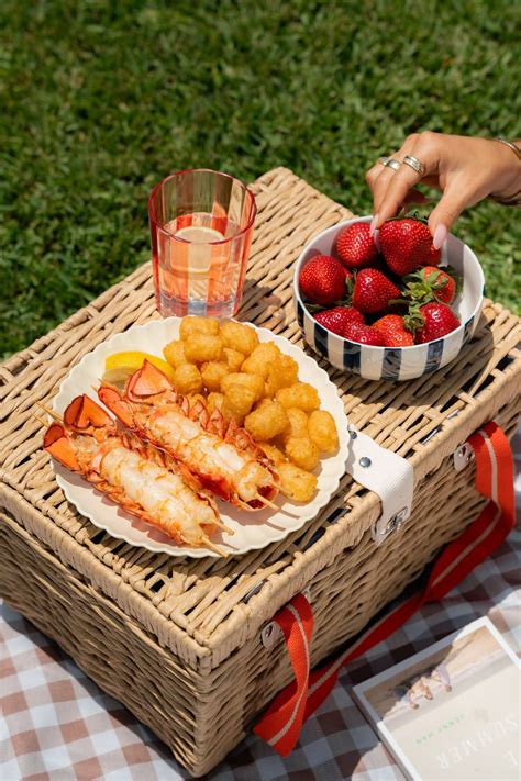 Cousins Maine Lobster? at Richmond - Element at Stonebridge, 301 Karl ...