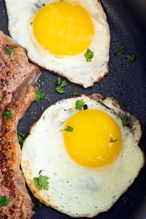 how to cook sunny side up eggs in the oven