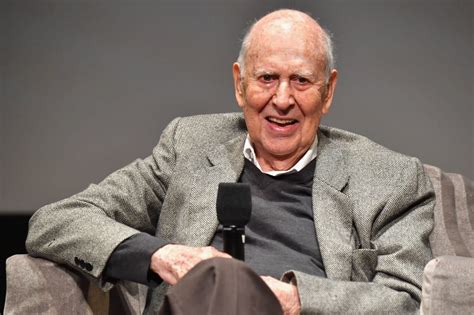 Legendary comedian Carl Reiner passes away