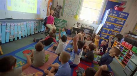 ABCmouse Teacher Commercial 的图像结果