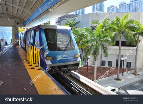 365 Metro Rail Miami Images, Stock Photos & Vectors | Shutterstock