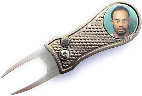 Amazon.com : Smash Factor Tiger Woods Mugshot Golf Divot Repair Tool ...