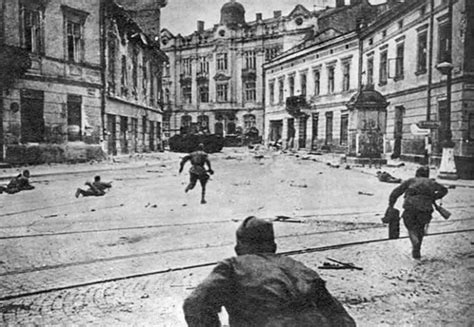 Львовско-Сандомирская операция Красной Армии расколола германский фронт ...