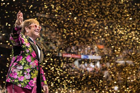 Elton John Announces 2022 Stadium Tour | Best Classic Bands