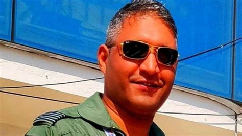 शौर्य चक्र मिलने पर Group Capt Varun Singh ने अपने School Principal को ...