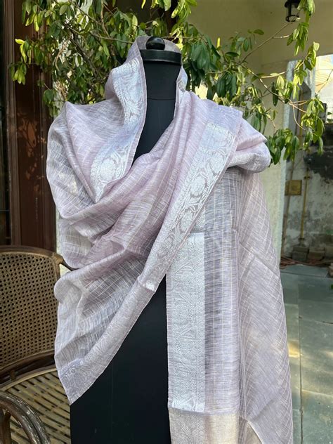 Dupatta a Symbol of Grace - Katan Weaves India
