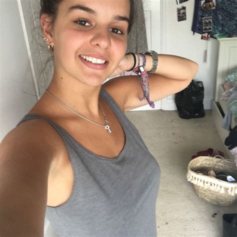 I went a week without a bra as an FF and it was liberating