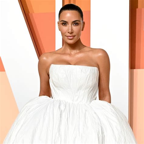 Kim Kardashian's Nude Face Mask at Academy Museum Gala