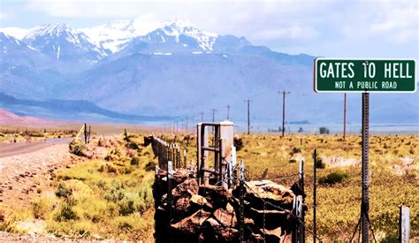 Alvord Desert & Hot Springs: the Emptiest Place in Oregon