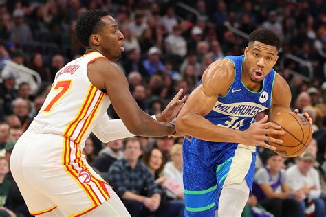 Is Giannis Antetokounmpo playing tonight against Atlanta Hawks? Latest ...