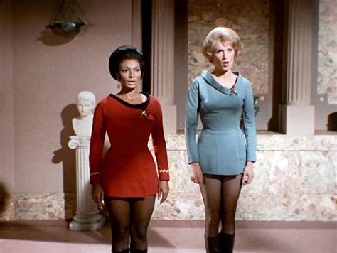 Star Trek actress Nichelle Nichols dead at 89