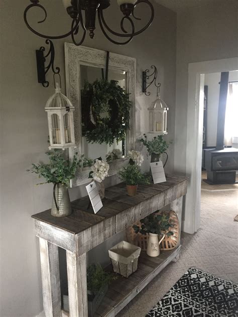 Great 44 Insane Farmhouse Entryway Decorating Ideas https ...