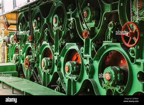 Old Paper Machine 的图像结果