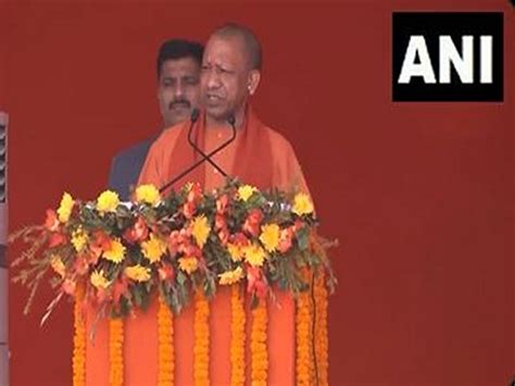 UP CM Yogi Adityanath increases compensation to farmers for Jewar ...