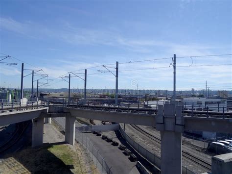 Local Train Below 的图像结果